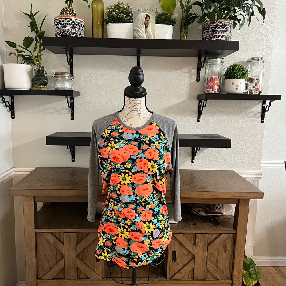 LuLaRoe Black and Orange Fitted T-Shirt